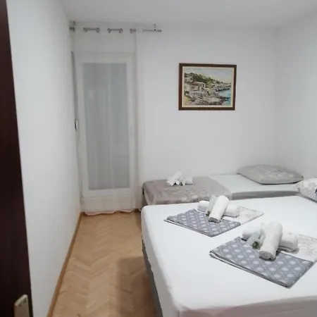 Apartman Faith Apartment *